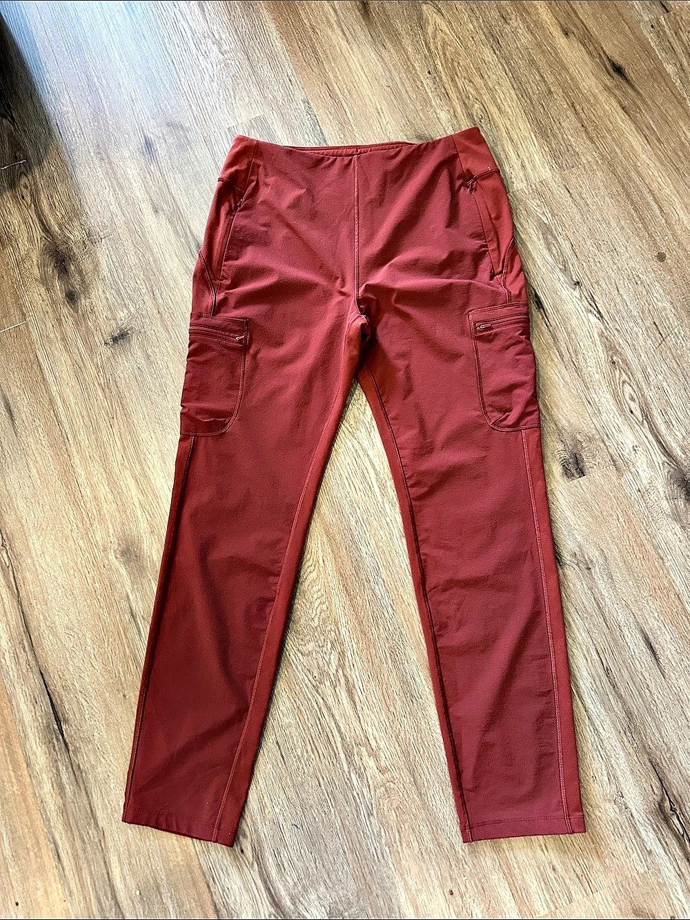 Duluth Trading Co Noga Classic Cargo Pants in Rust Size Medium Like New